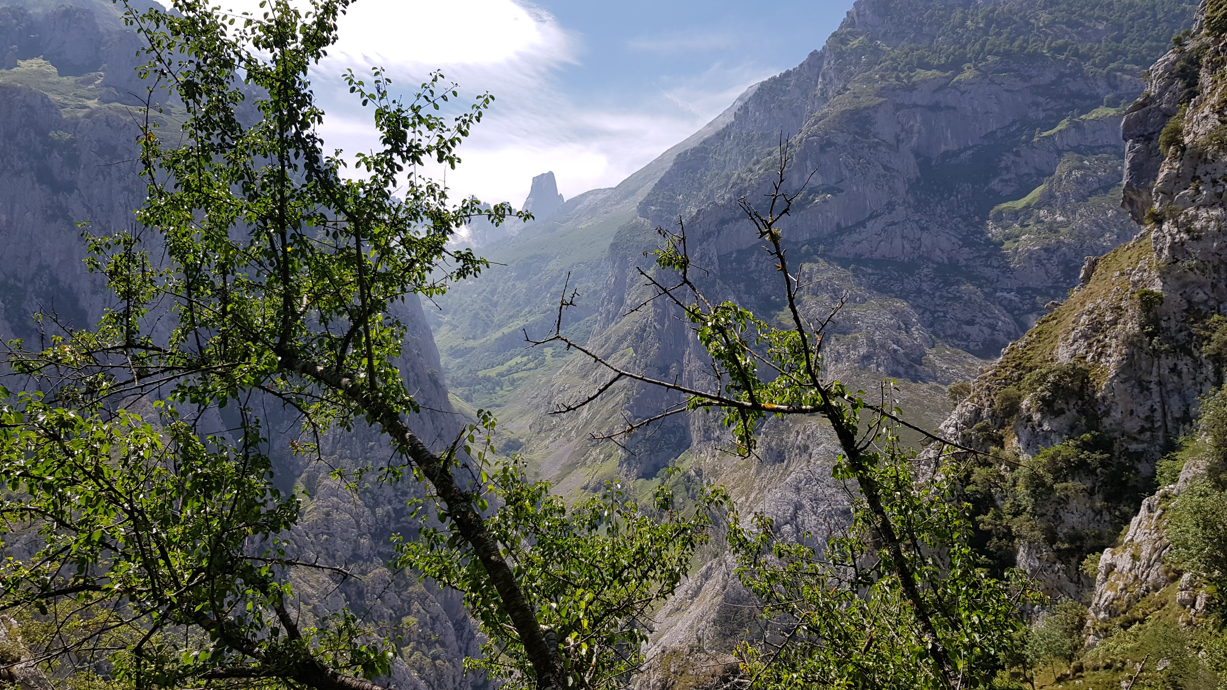 Rutas por Picos de Europa (ii): Subida a Ondón.