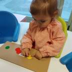Juguetes con materiales reciclables en la Escuela Infantil.